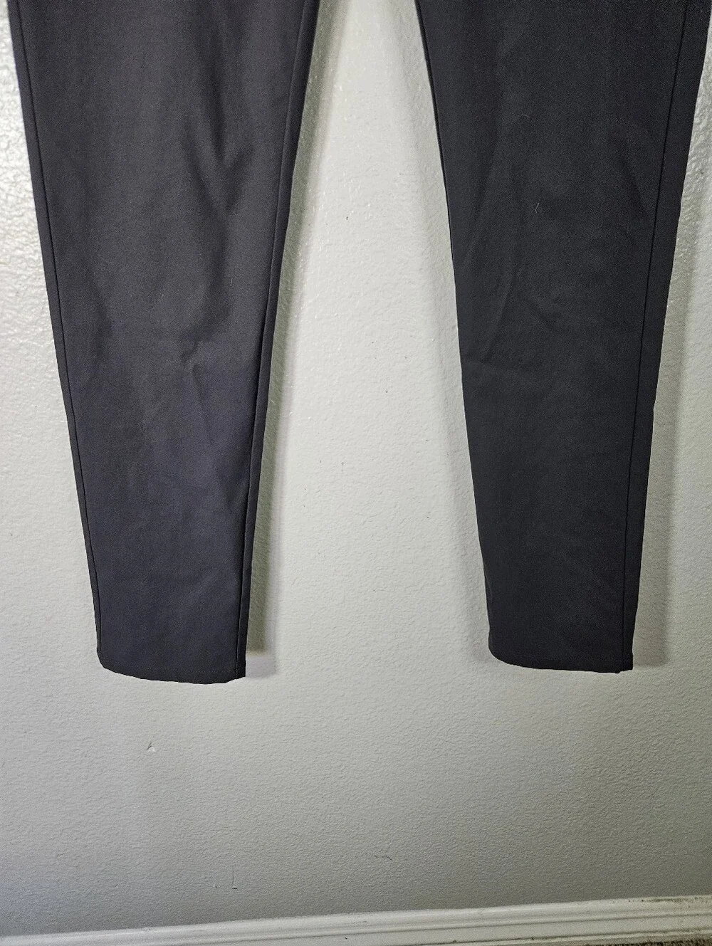 Vuori Cascade Tech Chino Pants Size L